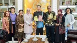 Bamsoet Terima Appreciation Award dari Discussion Notaris Indonesia